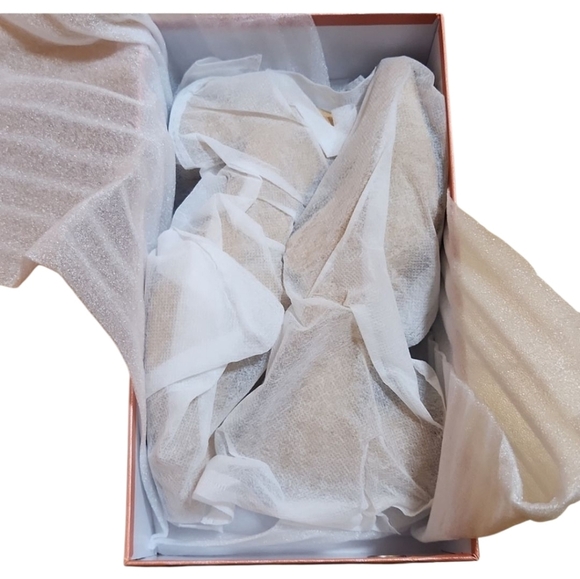 ELDOF Tan Women's Block Heel Shoes - Picture 7 of 8